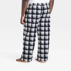Men's Plaid Microfleece Pajama Pants - Goodfellow & Co™
